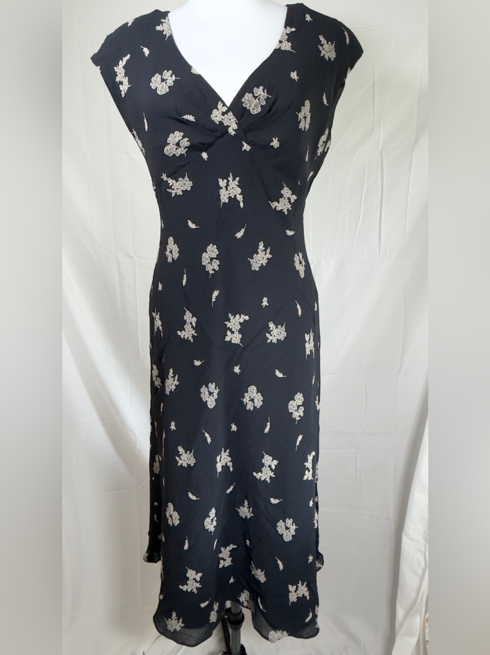 Jones New York Floral V-Neck Sleeveless Midi Dress Navy Blue